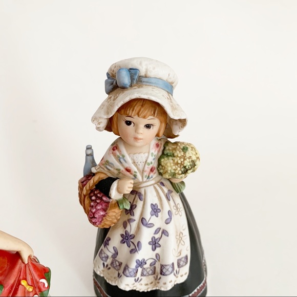 Vtg 1992 Enesco Belles Porcelain Figurine Set of 4 - Picture 10 of 16